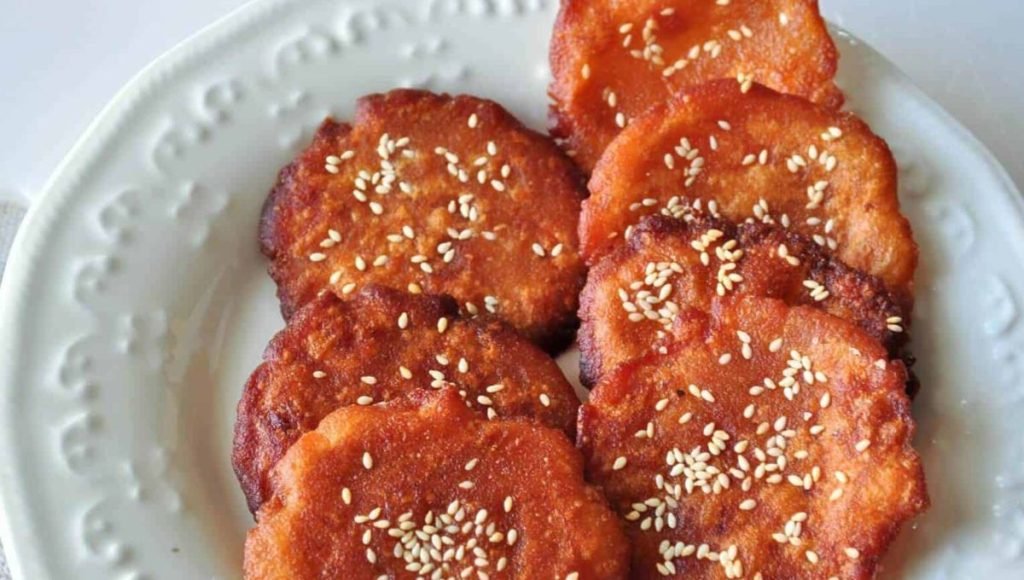 Ariselu (Sweet Rice Flour Fritters)